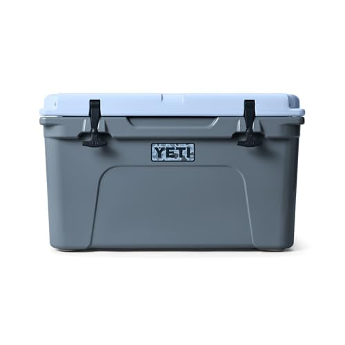YETI Tundra 45 Cooler 45-Quart Green