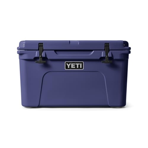 YETI Tundra 45 Cooler 45-Quart Green