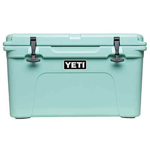YETI Tundra 45 Cooler 45-Quart Green