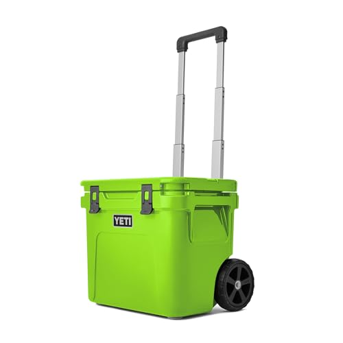 YETI Roadie 32 Wheeled Cooler 32qt Charcoal