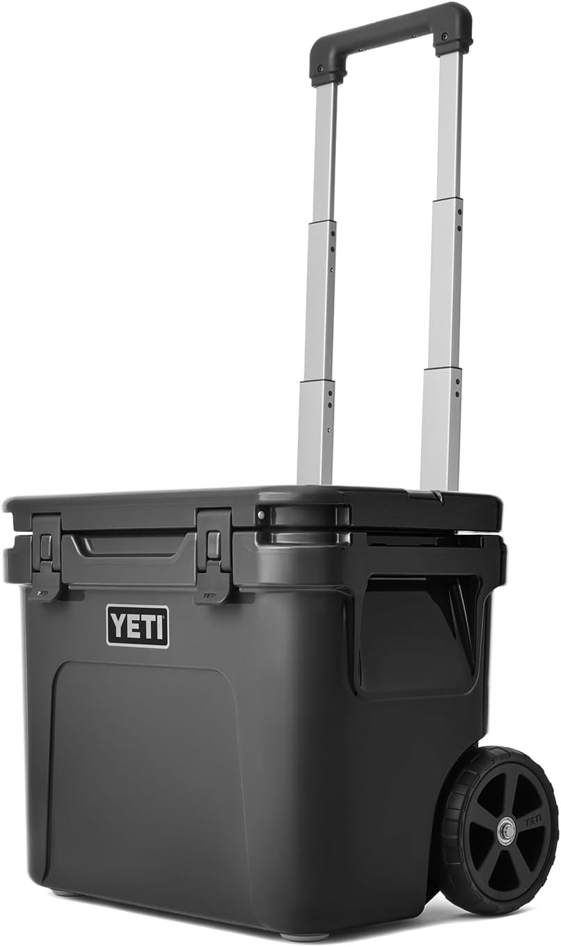YETI Roadie 32 Wheeled Cooler 32qt Charcoal