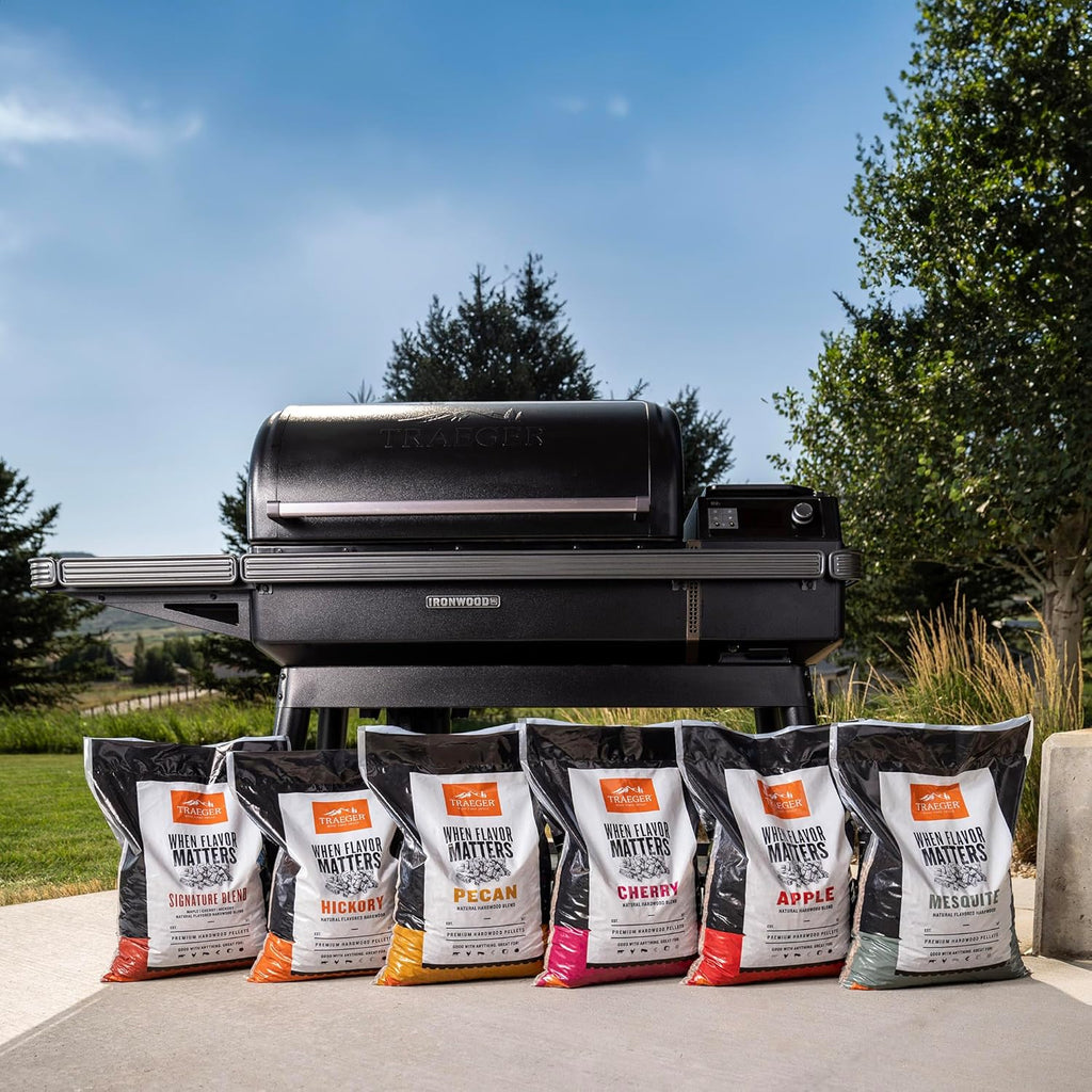 Traeger Signature Blend 100% All-Natural Wood Pellets 18lb