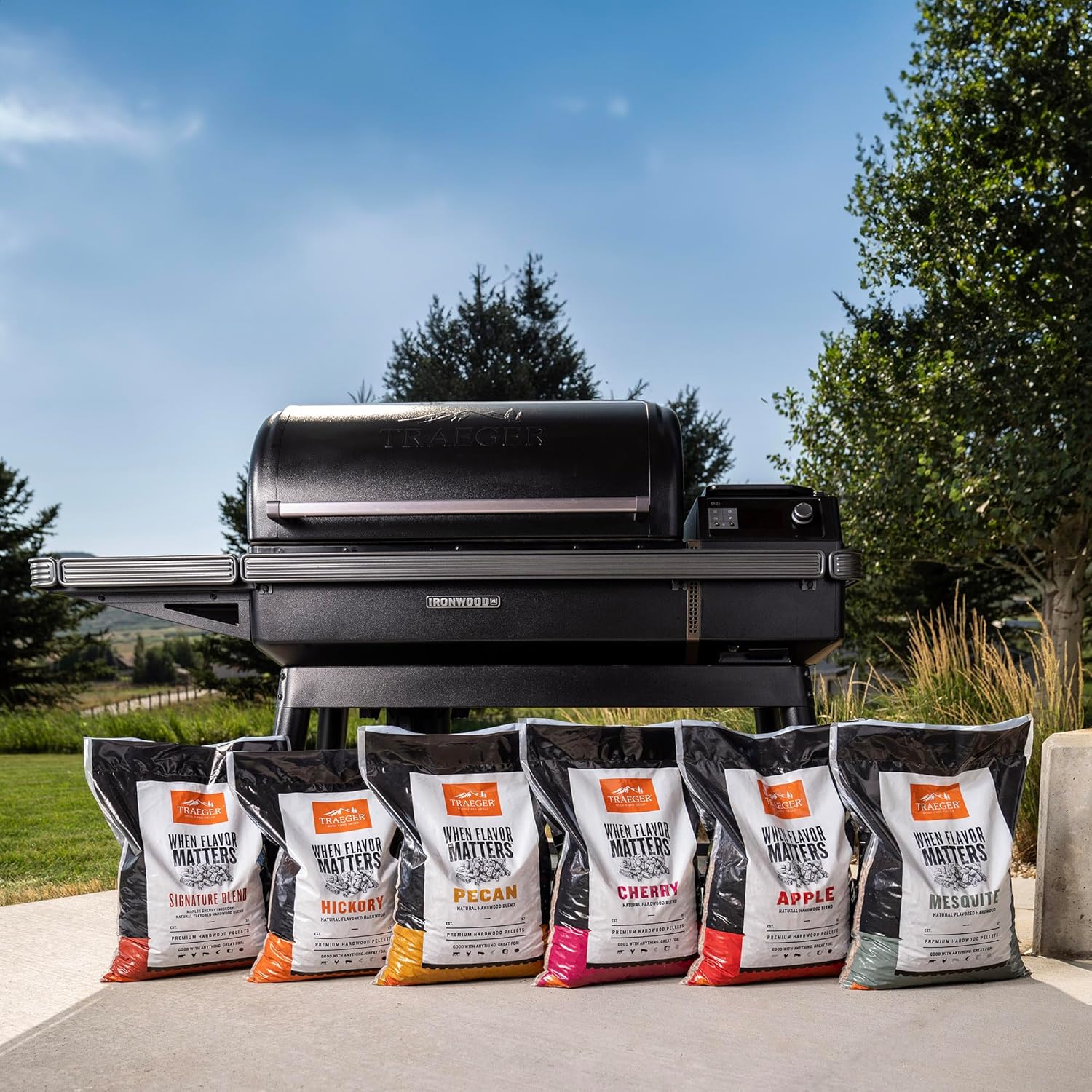 Traeger Signature Blend 100% All-Natural Wood Pellets 18lb